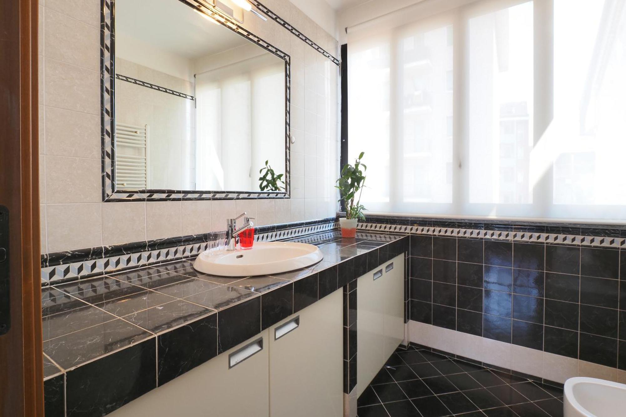 Appartamento Primopiano - Savona 1 Milano Esterno foto