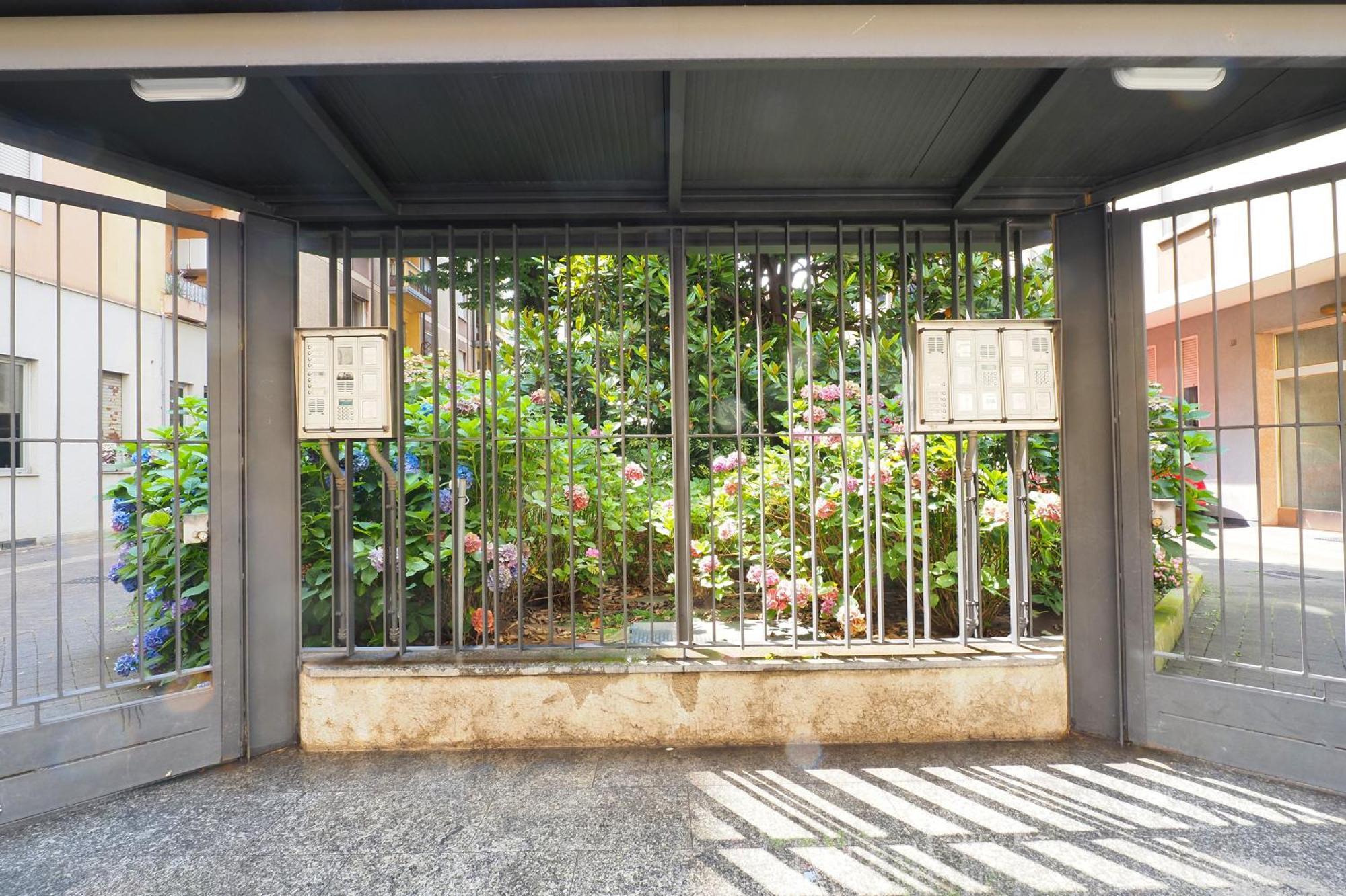 Appartamento Primopiano - Savona 1 Milano Esterno foto