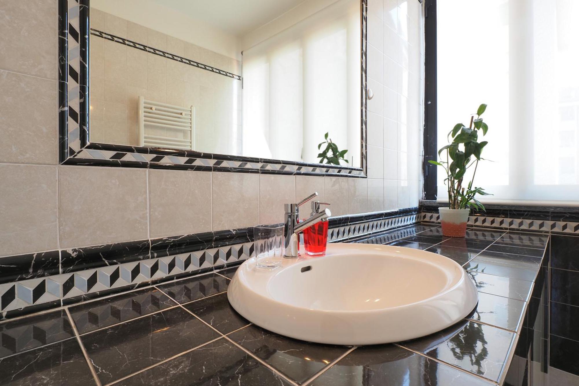 Appartamento Primopiano - Savona 1 Milano Esterno foto