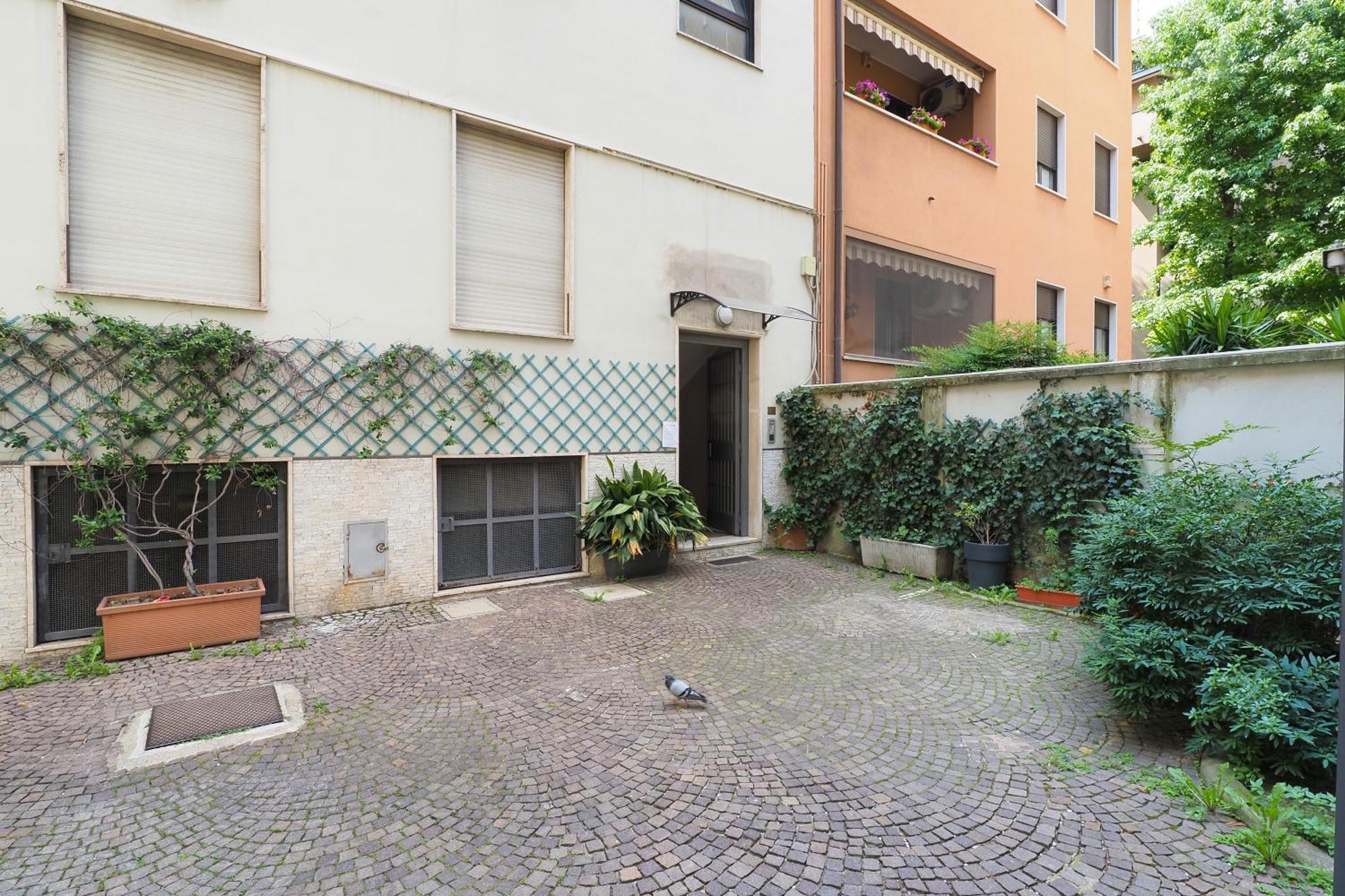 Appartamento Primopiano - Savona 1 Milano Esterno foto